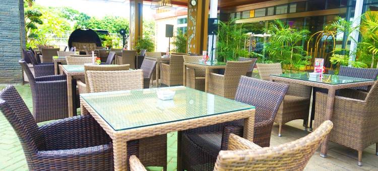 蓝宝石天空酒店及会议(Sapphire Sky Hotel & Conference)图片