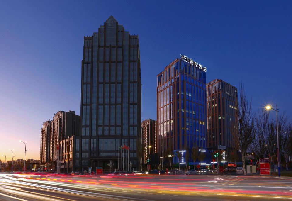 希岸酒店（银川天鹅湖王府井店）外景图