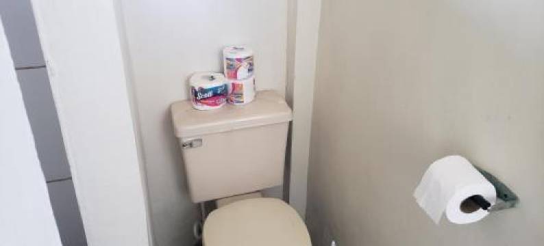 Roseau Hostel & Beach Front Property图片