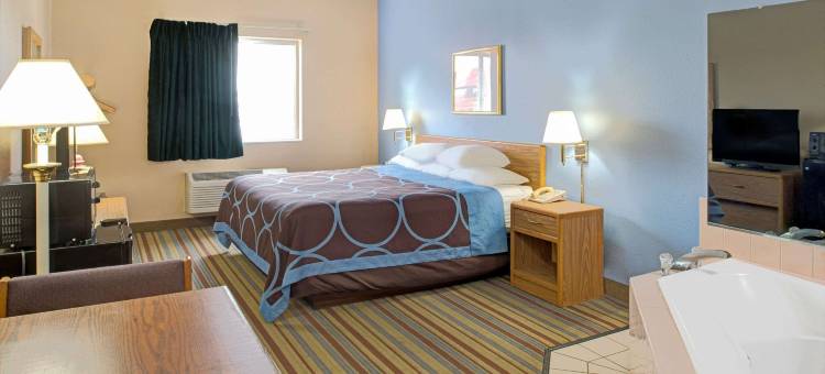 彭顿海滩-圣路易斯莫区温德姆速8酒店II号(Super 8 by Wyndham Pontoon Beach IL/St. Louis MO Area)图片