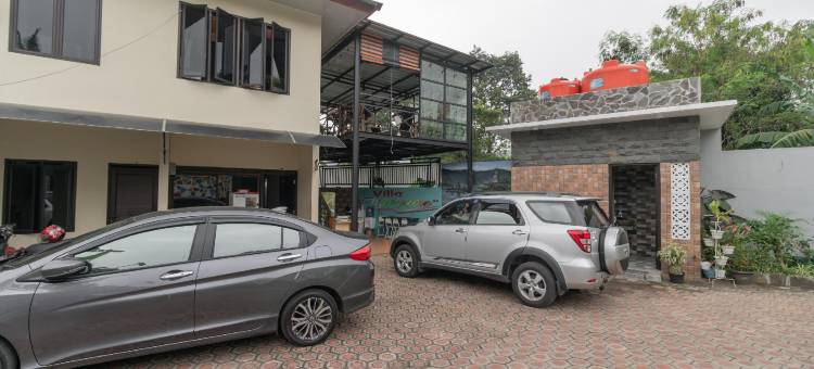 红多兹Plus酒店-近冼都丛林(RedDoorz Plus Near Jungeland Sentul)图片