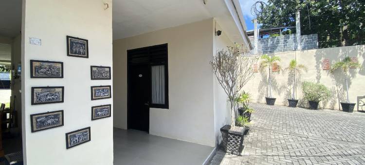 De Homestay Mitra RedDoorz Bitung图片