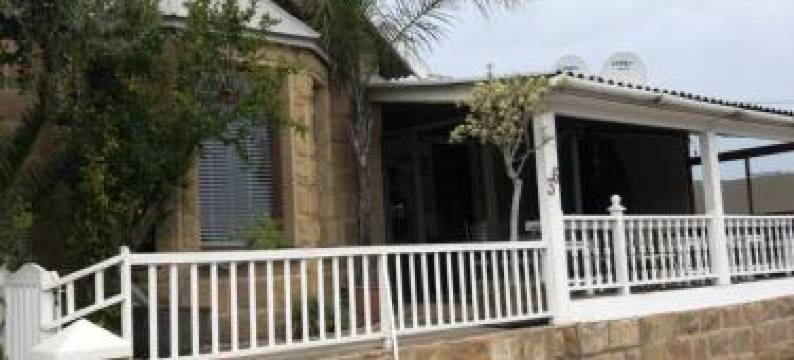 Above the Harbour Solar-Powered Accommodation图片