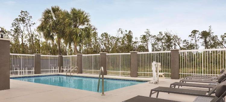 巴拿马城丽怡酒店(Country Inn & Suites by Radisson, Panama City, FL)图片