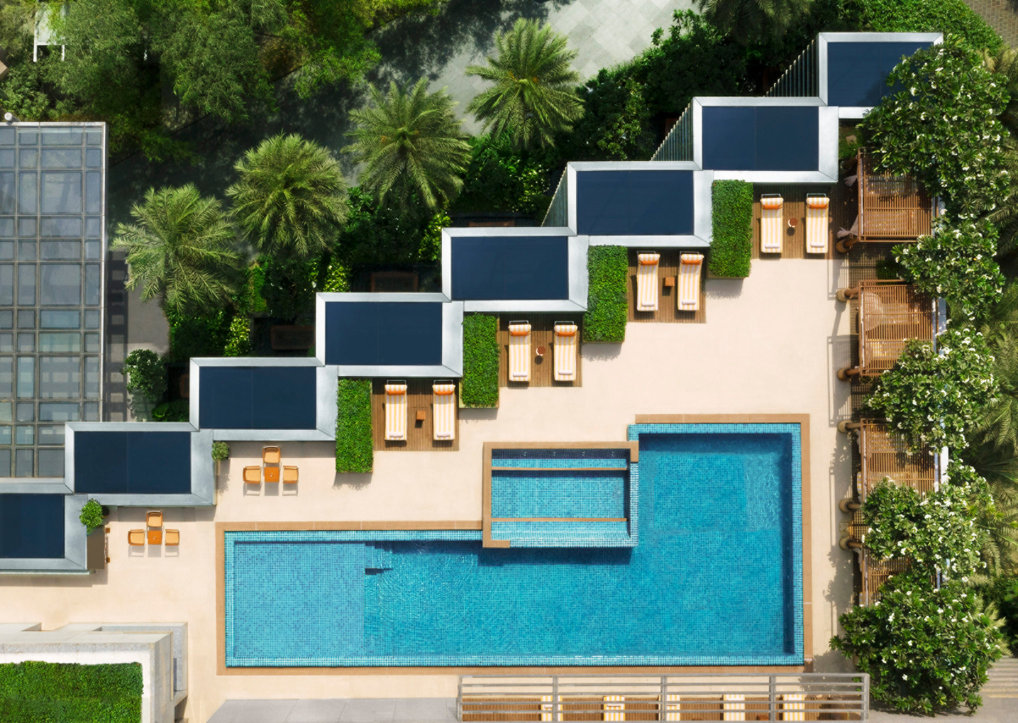 Four Seasons Hotel Mumbai Over view