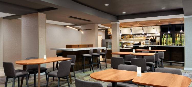 塔尔萨中央万豪万怡酒店(Courtyard Tulsa Central)图片
