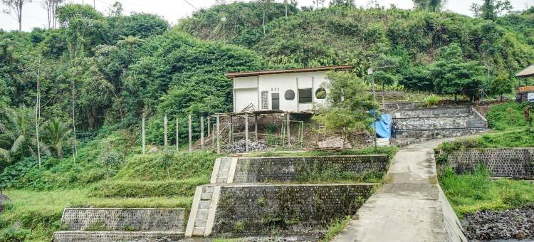 OYO Kampung Wisata Ekologi Puspa Jagad 靠近克鲁德山(Hotel O Kampung Wisata Ekologi Puspa JagadNearGunung Kelud)图片