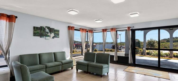 莫里斯敦 I-81 & I-40 斯普利特白松伊克诺旅馆(Econo Lodge White Pine Morristown I-81 & I-40 Split)图片