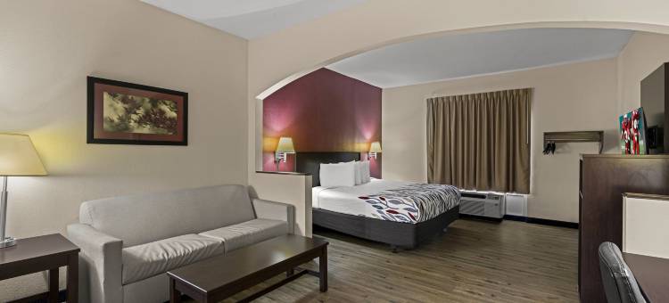 奥尔巴尼红顶套房酒店(Red Roof Inn & Suites Albany, GA)图片