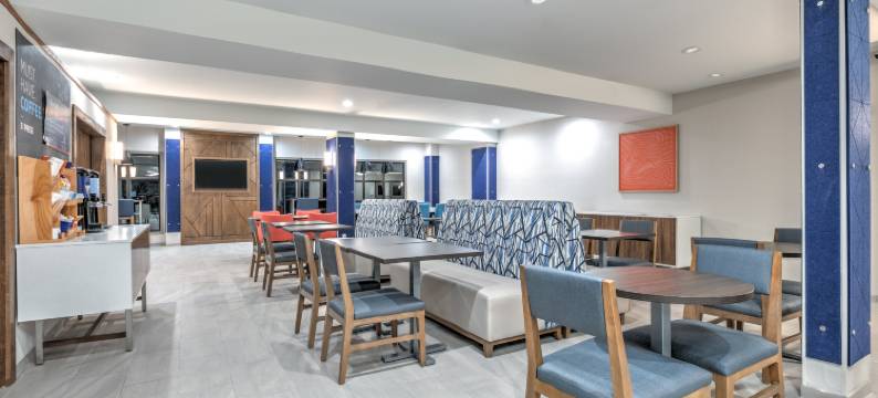 智选假日套房酒店瓦尔帕莱索(Holiday Inn Express & Suites VALPARAISO by IHG)图片