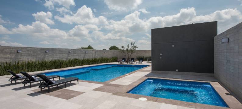 圣路易波托西洛斯拉戈斯万怡酒店(Courtyard San Luis Potosi, Los Lagos)图片