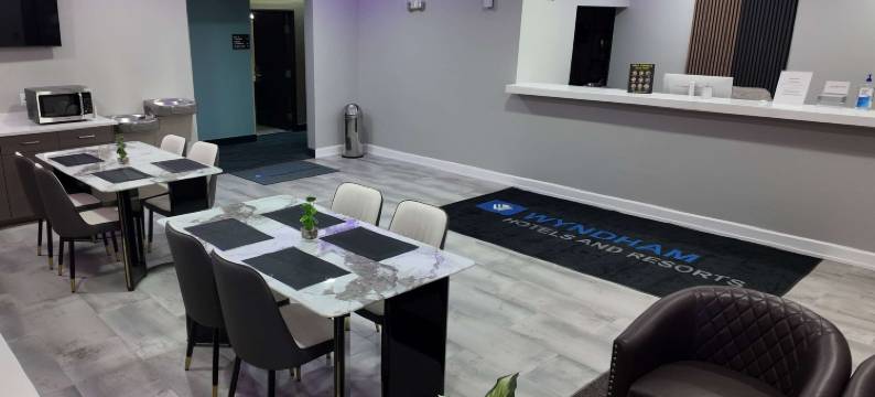 汉普郡温德姆速8酒店II号(Super 8 by Wyndham Hampshire IL)图片