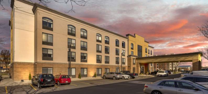 阿灵顿高地舒适套房酒店-绍姆堡(Comfort Inn & Suites Arlington Heights - Schaumburg)图片