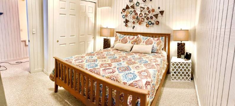 Lakefront Property with Hot Tub, Pool Table, Kayaks, Fishing - All by Nashville图片