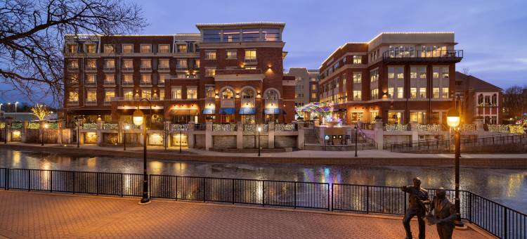 内珀维尔河滨英迪格酒店(Hotel Indigo NAPERVILLE RIVERWALK by IHG)图片