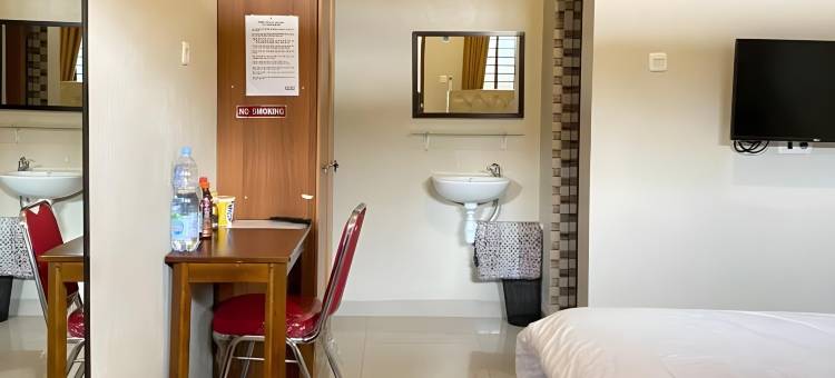 红多兹酒店-棉兰乔伊斯旅馆(RedDoorz at Joyce Guest House Medan)图片