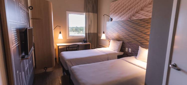 宜必思洛雷纳酒店(Ibis Lorena)图片