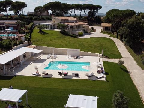 欢乐度假村及水疗中心