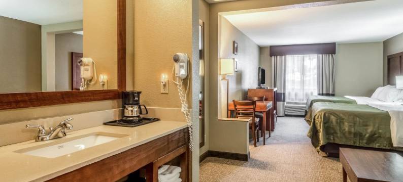 沙连凯艺套房酒店 - 近 I-57(Quality Inn & Suites Salem Near I-57)图片