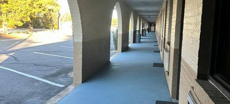 罗金厄姆忠诚旅馆(Loyalty Inn Rockingham)图片