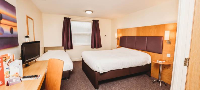 紫客房酒店(Purple Roomz Preston South)图片