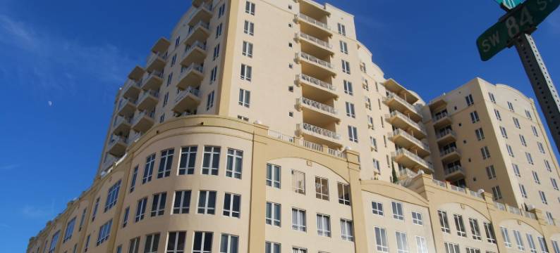 达德兰塔迈阿密假日公寓式酒店(Dadeland Towers by Miami Vacations)图片