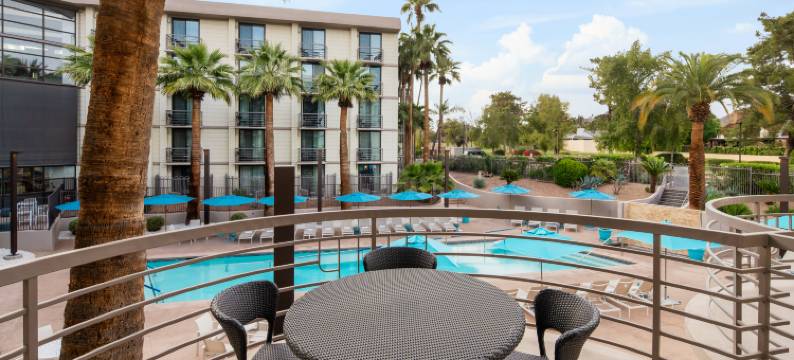 凤凰城比特摩尔希尔顿安泊酒店(Embassy Suites by Hilton Phoenix Biltmore)图片