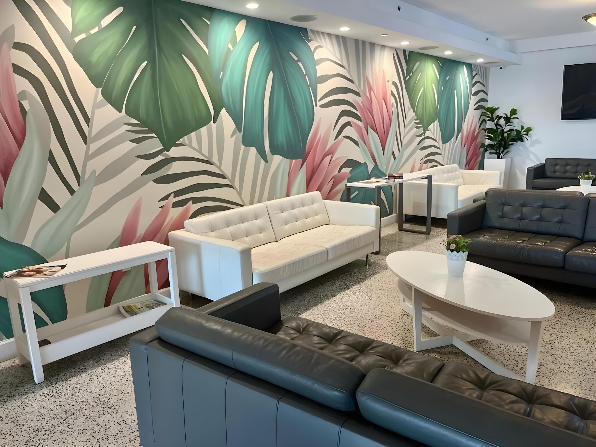 Collins Hotel Over view