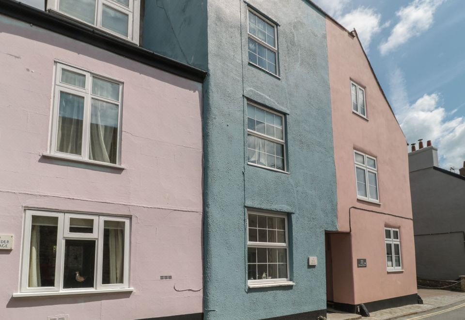 Teal House Hotel Overview