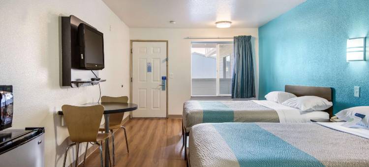 205波特兰6号购物汽车旅馆(Motel 6 Portland, or  Mall 205)图片