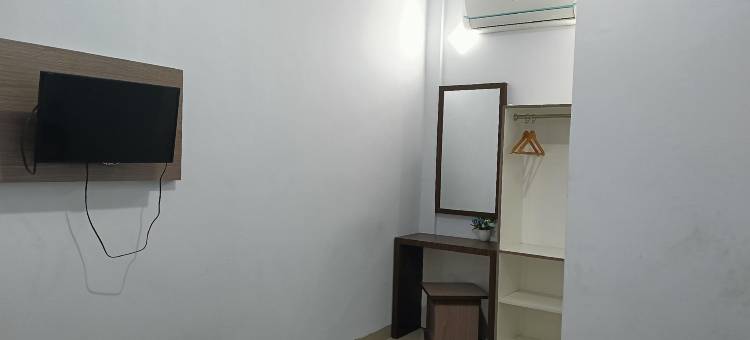 O 帕克达兰宿舍靠近现代庄园(Hotel O Kost Pak Dahlan Near Modern Estate)图片