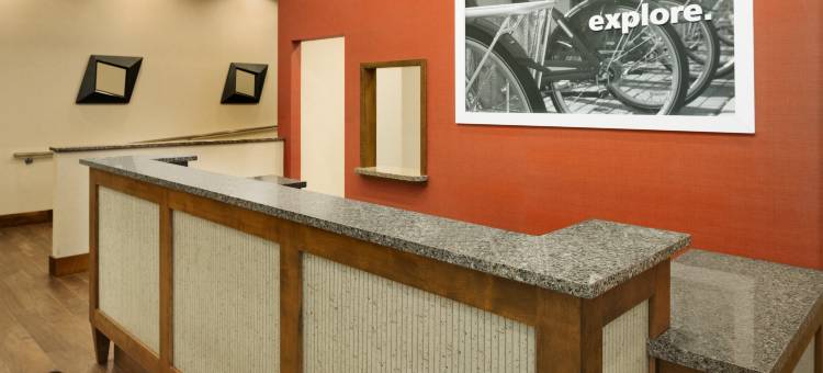 克莱顿/圣路易斯 - 广场区欢朋酒店及套房(Hampton Inn & Suites Clayton/St. Louis-Galleria Area)图片