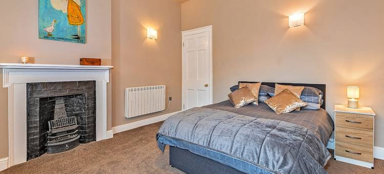 Manor Retreat near Milton Keynes with Hot Tub图片