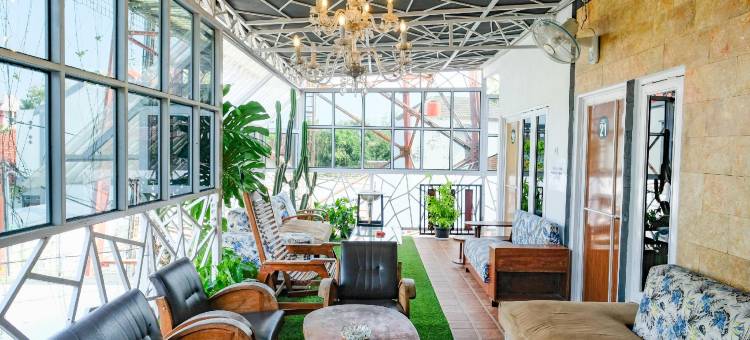 红门酒店清真-近瓦特斯车站(RedDoorz Syariah Near Stasiun Wates)图片