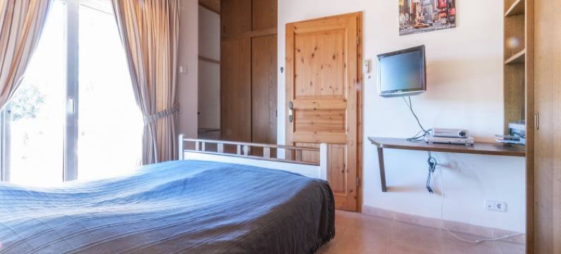 Relaxing Villa Steps from Beach图片