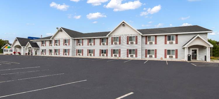 马里内特呗盟套房酒店(Baymont by Wyndham Marinette)图片