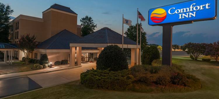 费耶特维尔自由堡附近舒适酒店(Comfort Inn Fayetteville Near Fort Bragg)图片