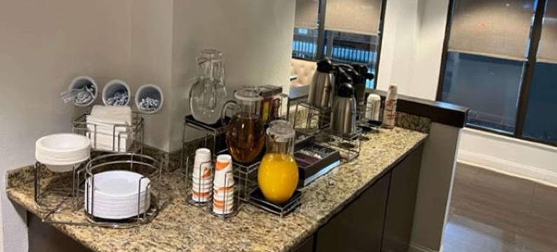 蒙哥马利东 I-240 快捷假日酒店(舒眠套房酒店孟菲斯)(Sleep Inn & Suites)图片