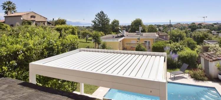 Villa in Antibes with Pool and Sea View图片