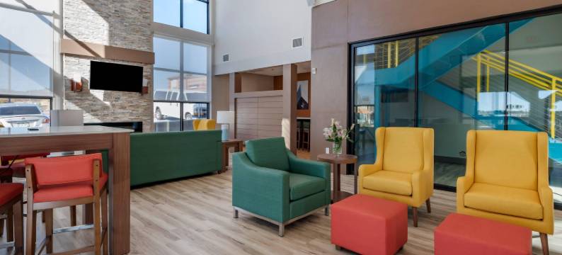 康福套房科罗拉多斯普林斯东-医疗中心区(Comfort Suites Colorado Springs East - Medical Center Area)图片