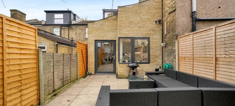 GuestReady Modern 2Br Flat in East London w Patio图片