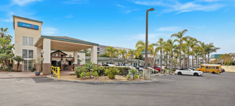 欧申赛德码头罗德威旅馆(Motel 6 Oceanside, CA – Marina / Camp Pendleton)图片