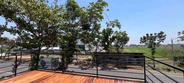RedDoorz near Alun Alun Tanjunganom Nganjuk 2图片