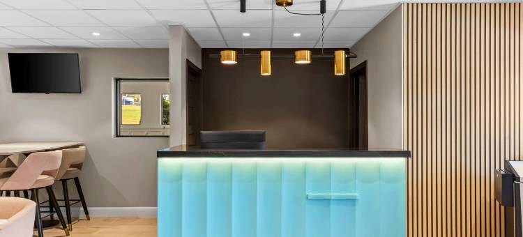 温德姆戴斯酒店及套房桃树角/诺克罗斯(Days Inn & Suites by Wyndham Peachtree Corners/Norcross)图片