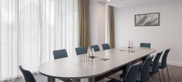 伦敦斯坦斯特德机场希尔顿欢朋酒店(Hampton by Hilton London Stansted Airport)图片