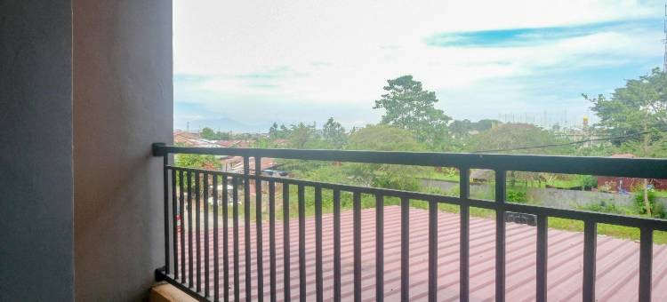 瑞德多兹 @ 特拉泰霍姆斯泰棉兰安普拉斯(RedDoorz at Teratai Homestay Medan Amplas)图片