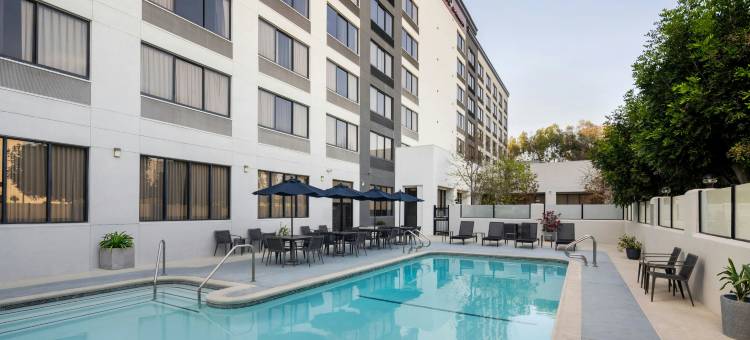 赛普里斯阿纳海姆/橙县万怡酒店(Courtyard Cypress Anaheim/Orange County)图片