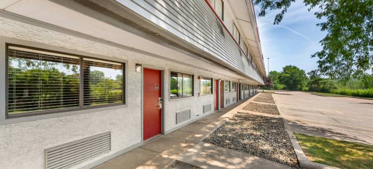 伊利I-90红顶酒店(Red Roof Inn Erie - I-90)图片