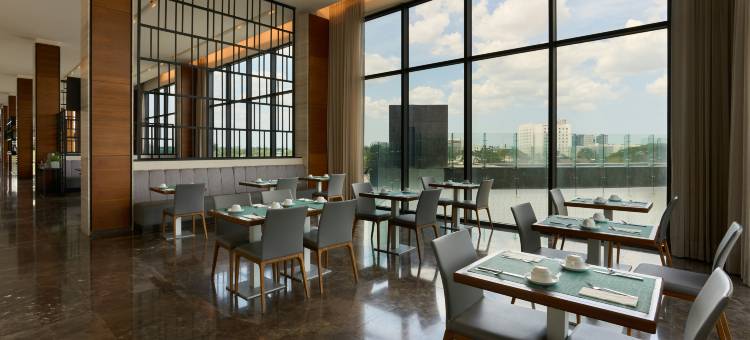 节日酒店梅尼达阿尔塔布里萨(Fiesta Inn Mérida Altabrisa)图片