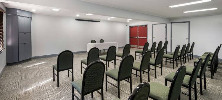 莱辛顿 - 汉堡红屋顶套房酒店(Red Roof Inn & Suites Lexington – Hamburg)图片